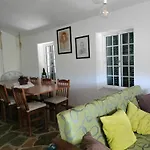 Casa De Canelas - Refugio Terroir Landhaus Acoreira